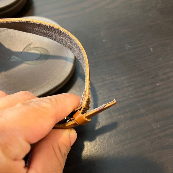 Olukai Upena Leather Strappy Sandals in Mustard & Bubbly Gold Size 10 - Picture 6 of 8